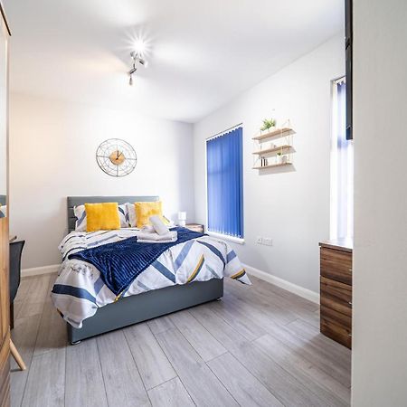 Studios With Ensuite Showers & Share Kitchens Prime Location Near Hospital, Town Center Apt 3 St Helens  Екстериор снимка